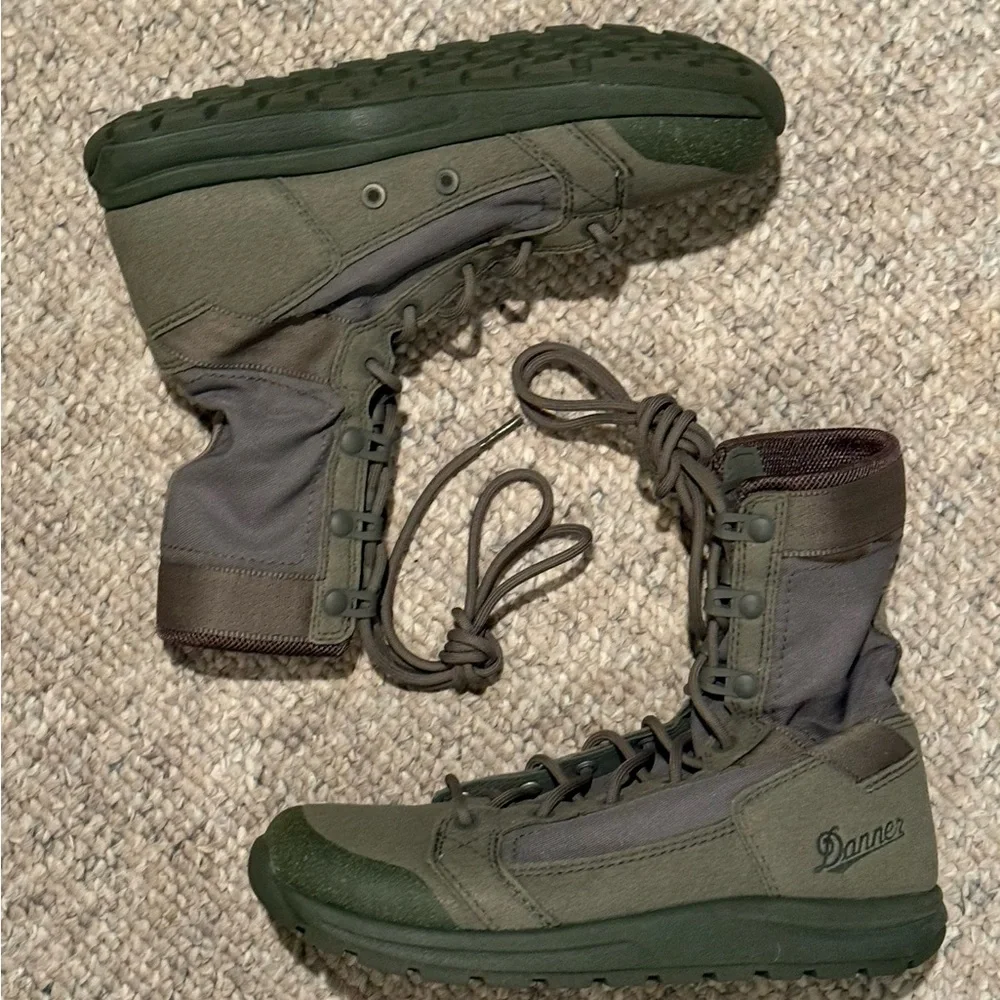 Danner never worn